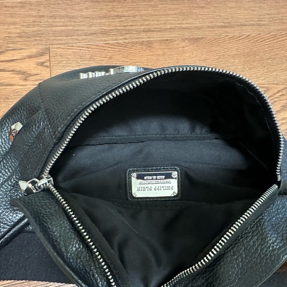 Authentic Philipp Plein leather pouch in signature crystals and hexagonal logo - Picture 3 of 4